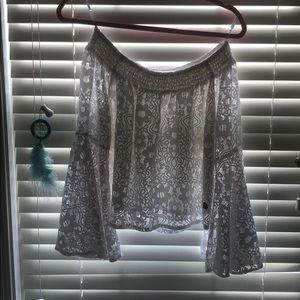 Off the shoulder lace flat sleeve top